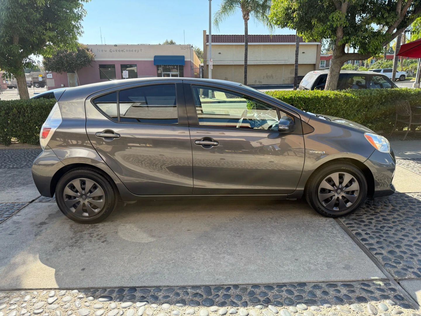 2013 Toyota Prius C One photo 4