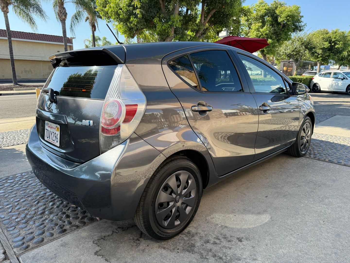 2013 Toyota Prius C One photo 5