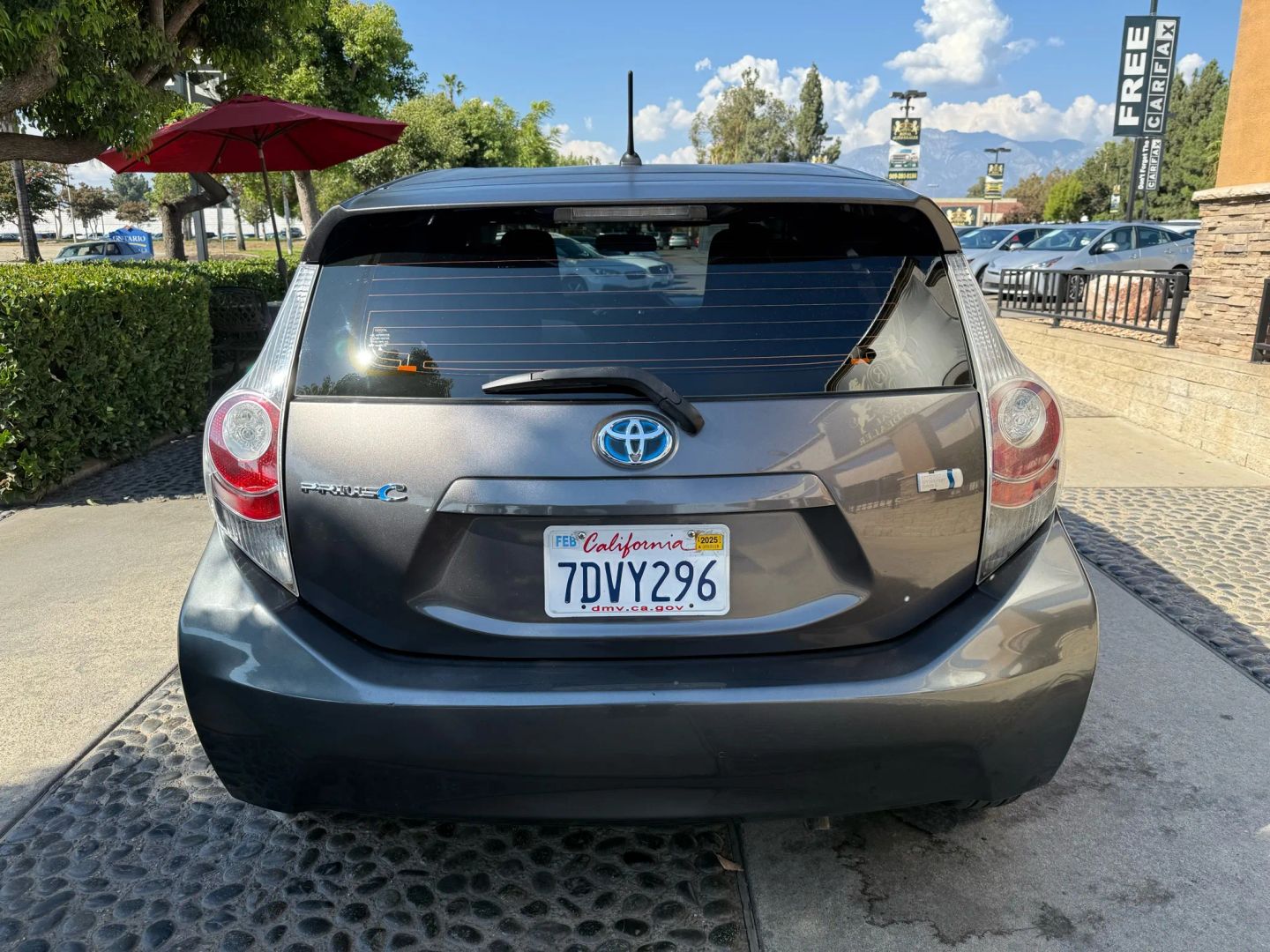 2013 Toyota Prius C One photo 6