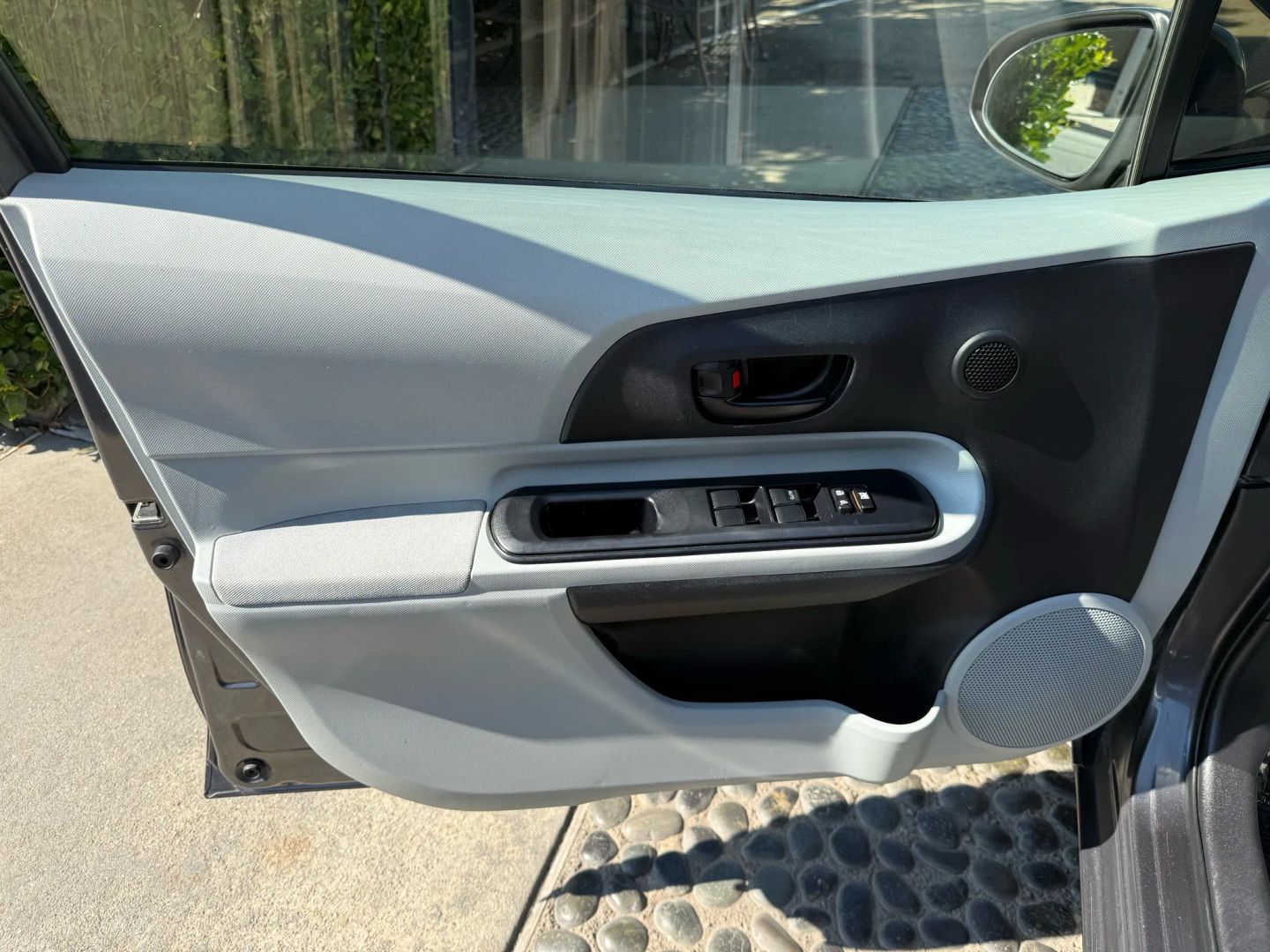 2013 Toyota Prius C One photo 10