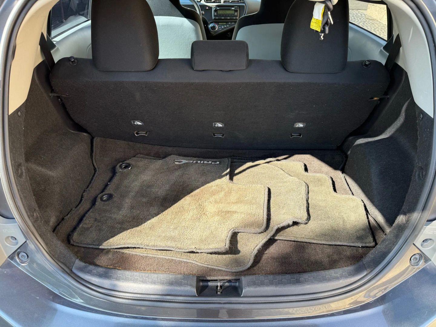 2013 Toyota Prius C One photo 13
