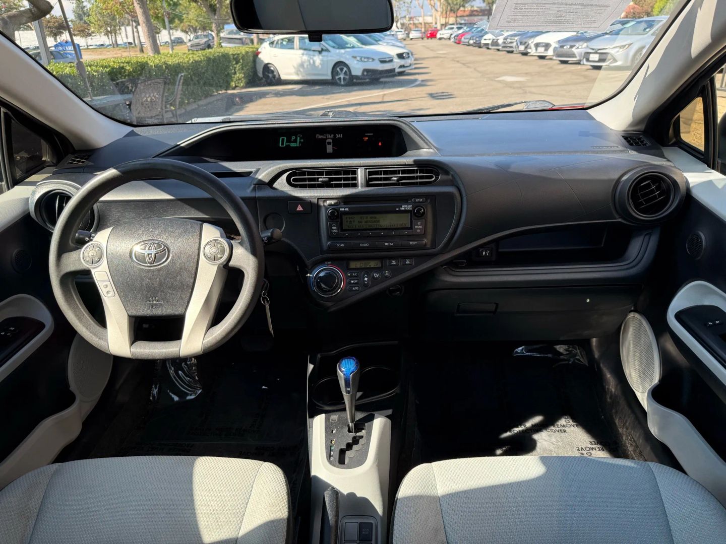 2013 Toyota Prius C One photo 16