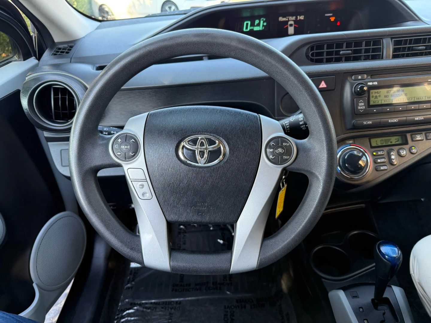 2013 Toyota Prius C One photo 20