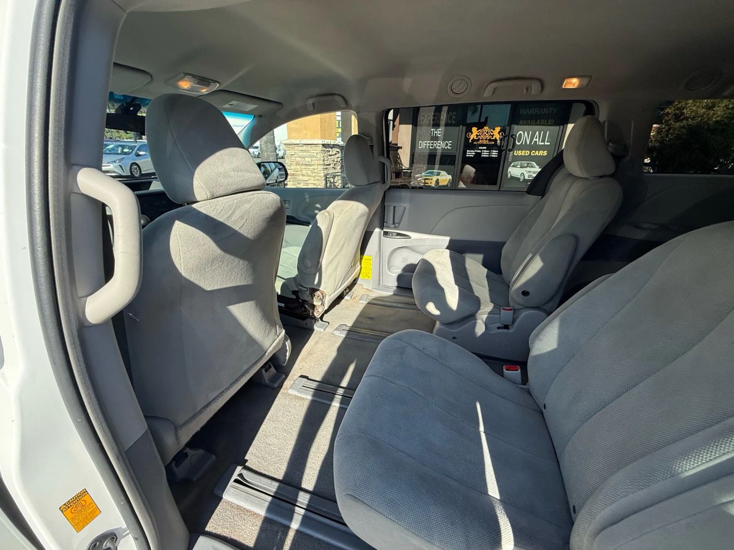 2014 Toyota Sienna L photo 14
