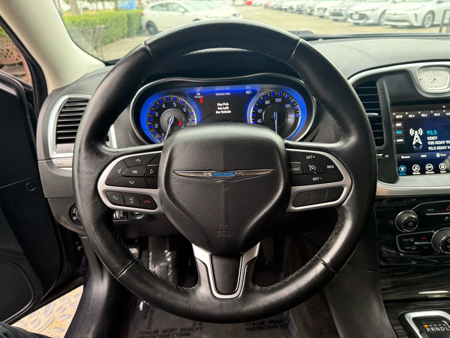 2017 Chrysler 300 Limited photo 22