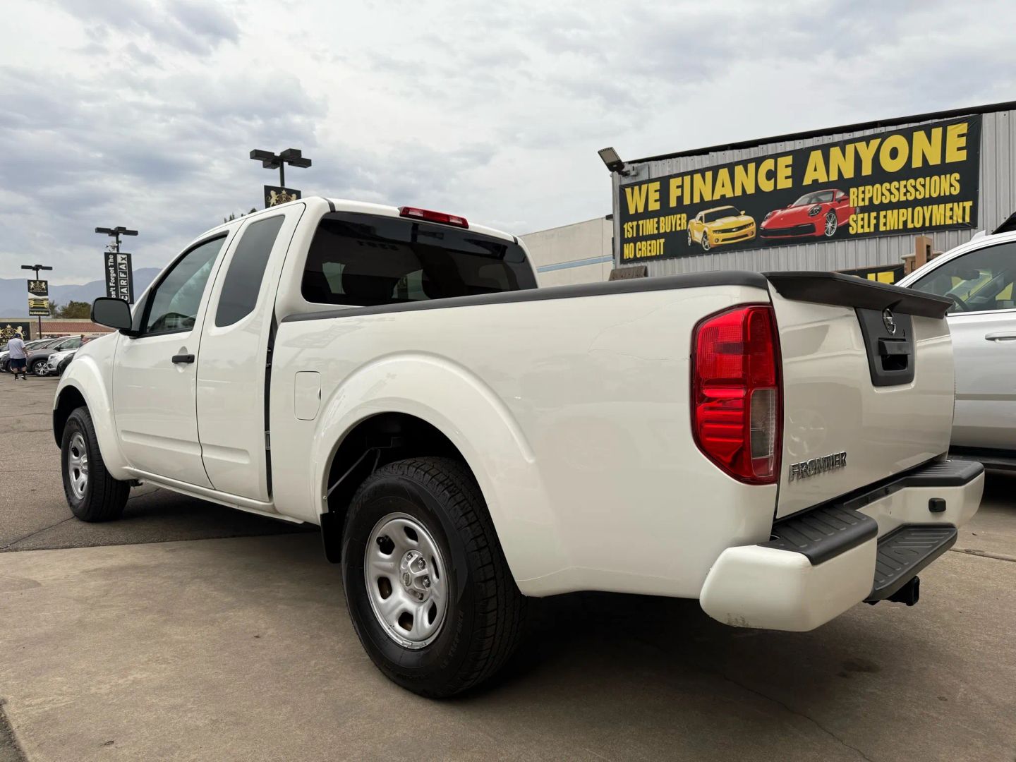 2019 Nissan Frontier S photo 8