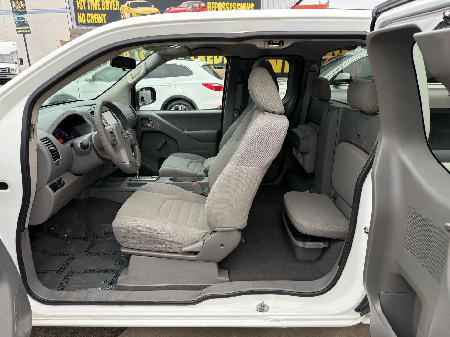 2019 Nissan Frontier S photo 12