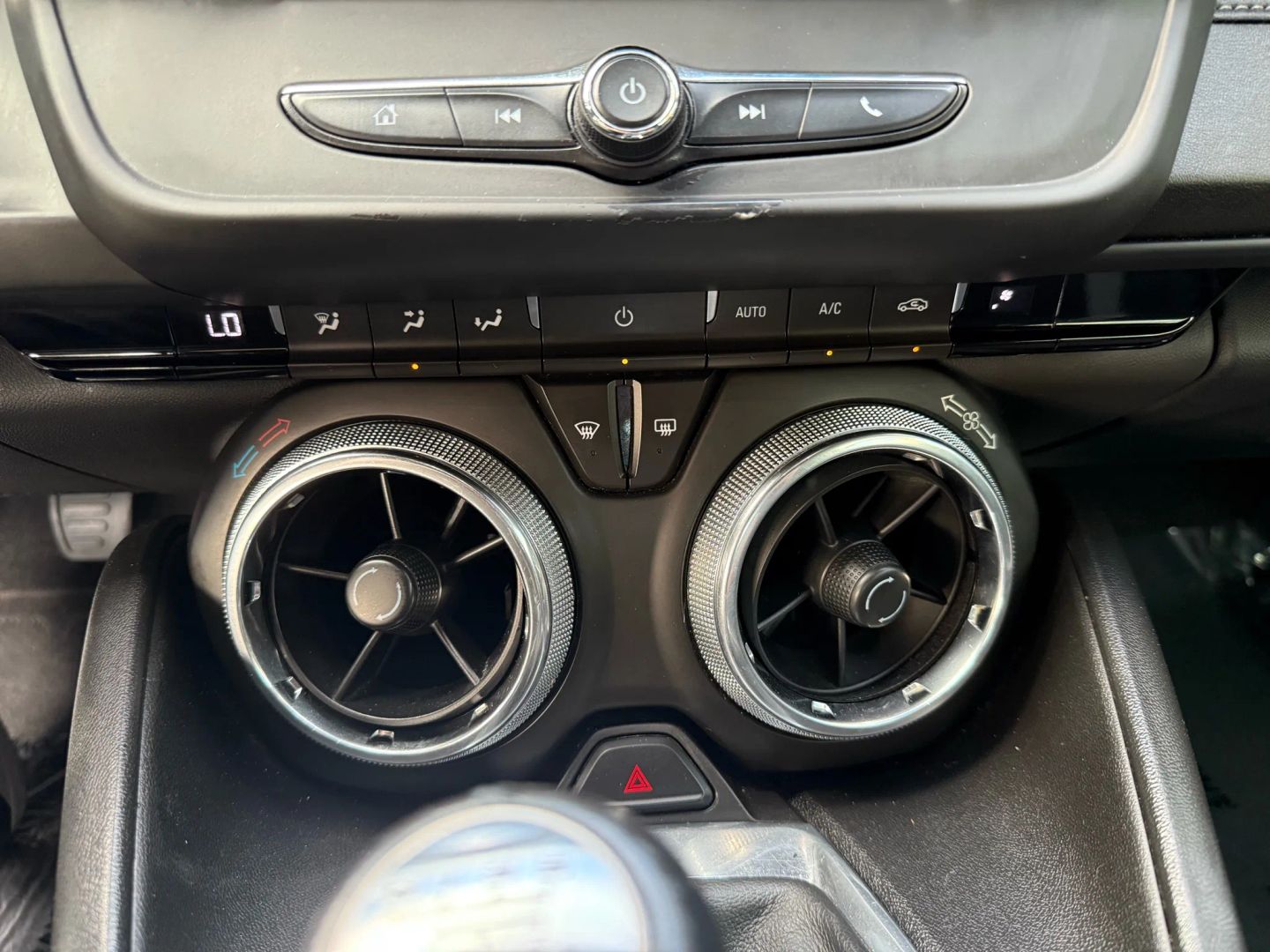 2018 Chevrolet Camaro 1LS photo 16