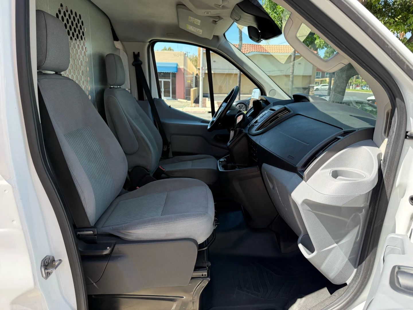 2017 Ford Transit Van photo 18