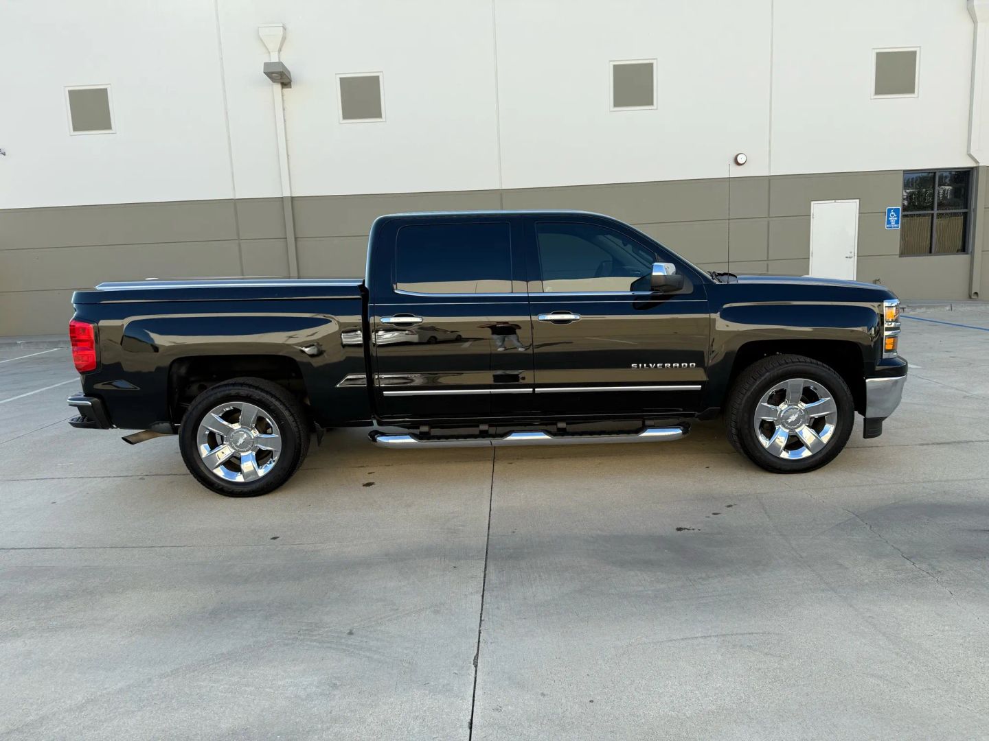 2015 Chevrolet Silverado 1500 LTZ photo 4