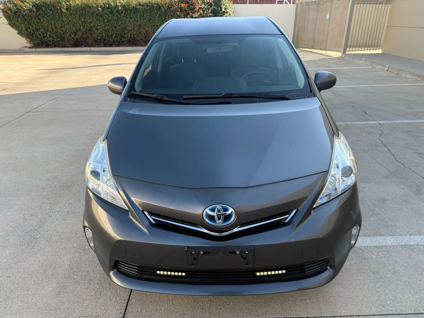 2014 Toyota Prius V Three photo 3