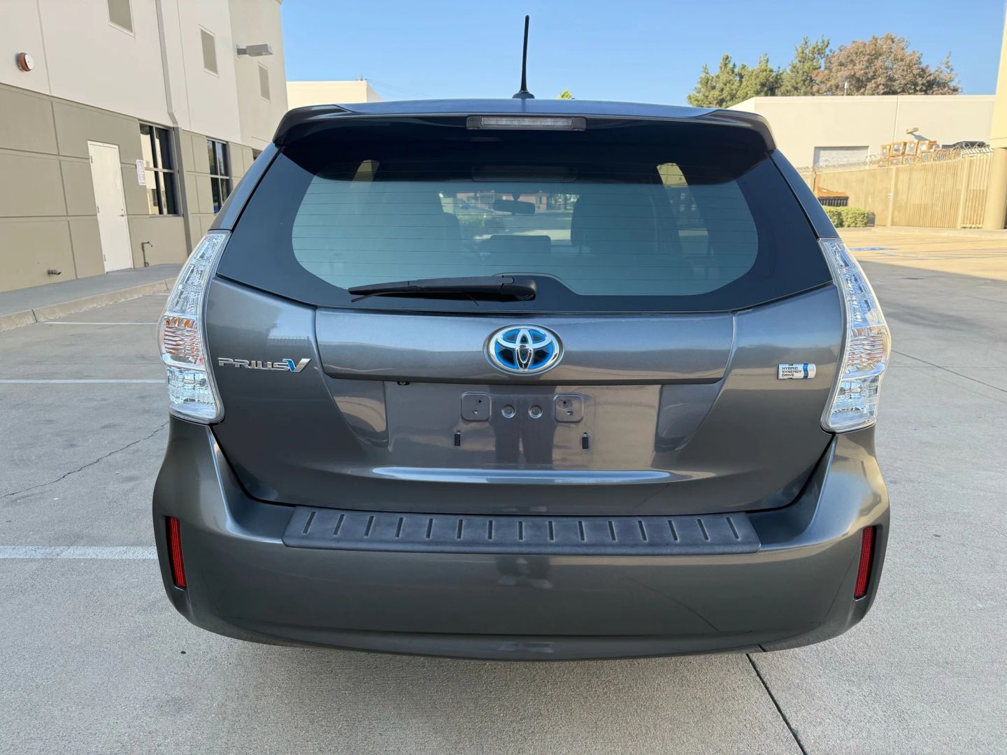 2014 Toyota Prius V Three photo 9