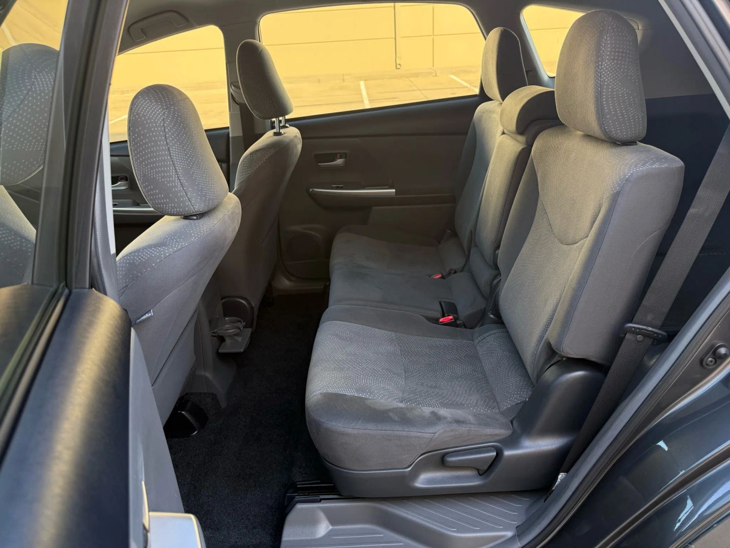 2014 Toyota Prius V Three photo 15