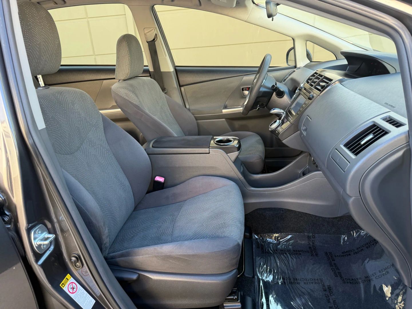 2014 Toyota Prius V Three photo 19