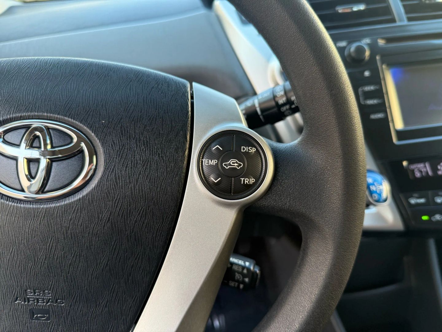 2014 Toyota Prius V Three photo 28