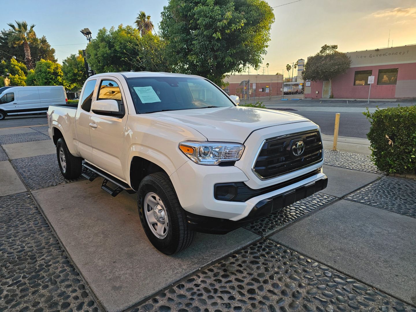 2019 Toyota Tacoma SR photo 3