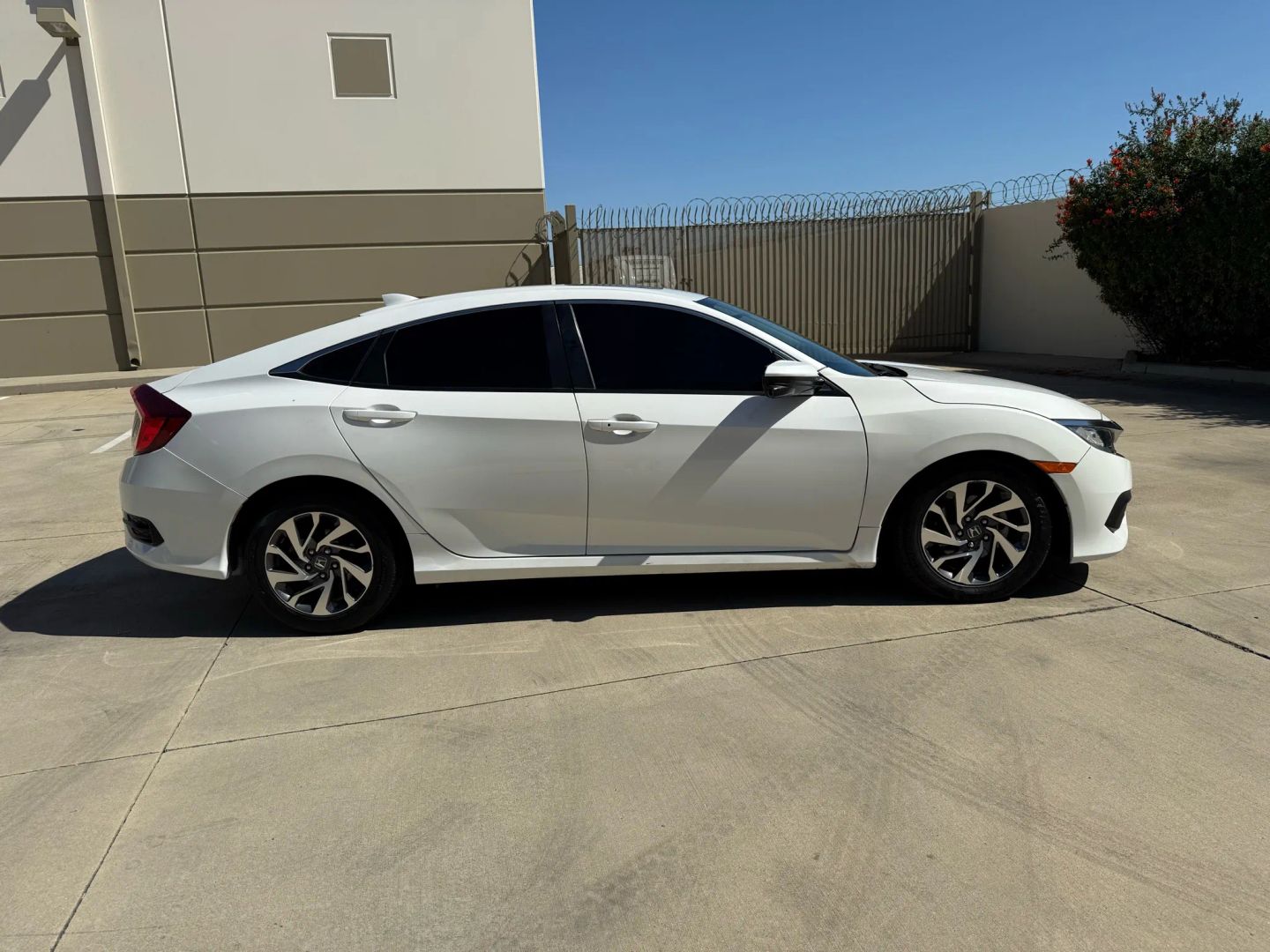 2018 Honda Civic EX photo 3