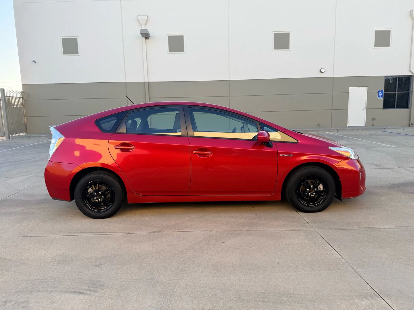 2012 Toyota Prius Two photo 4