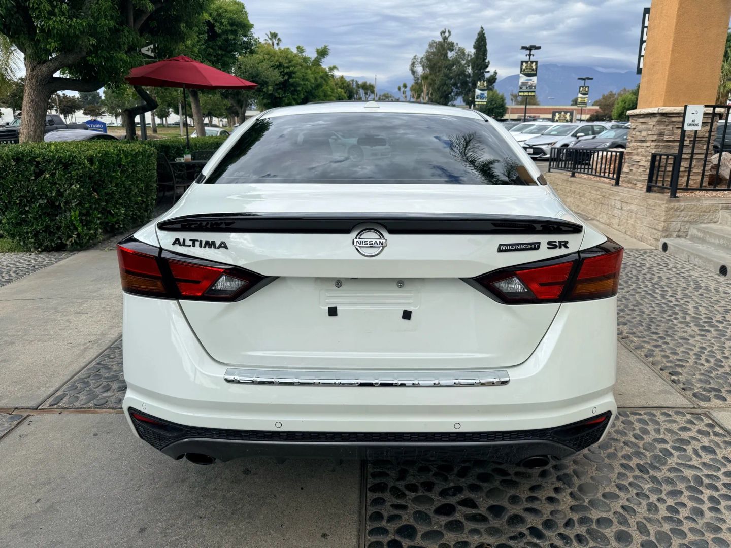 2022 Nissan Altima 2.5 SR photo 3