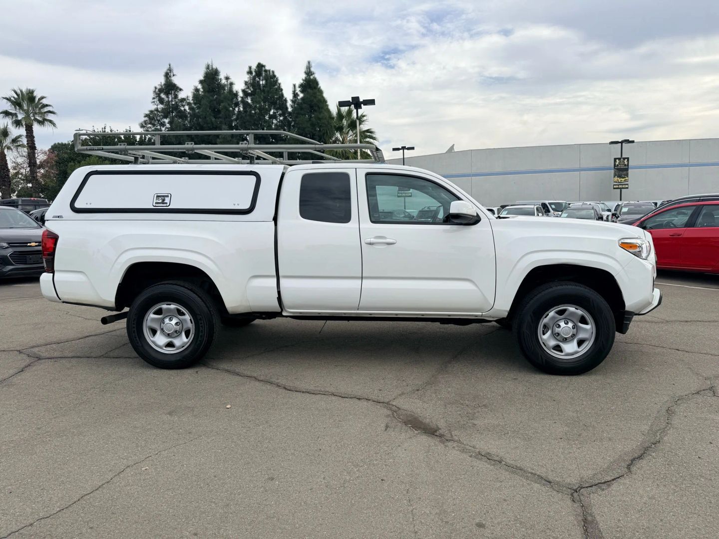 2021 Toyota Tacoma SR photo 4