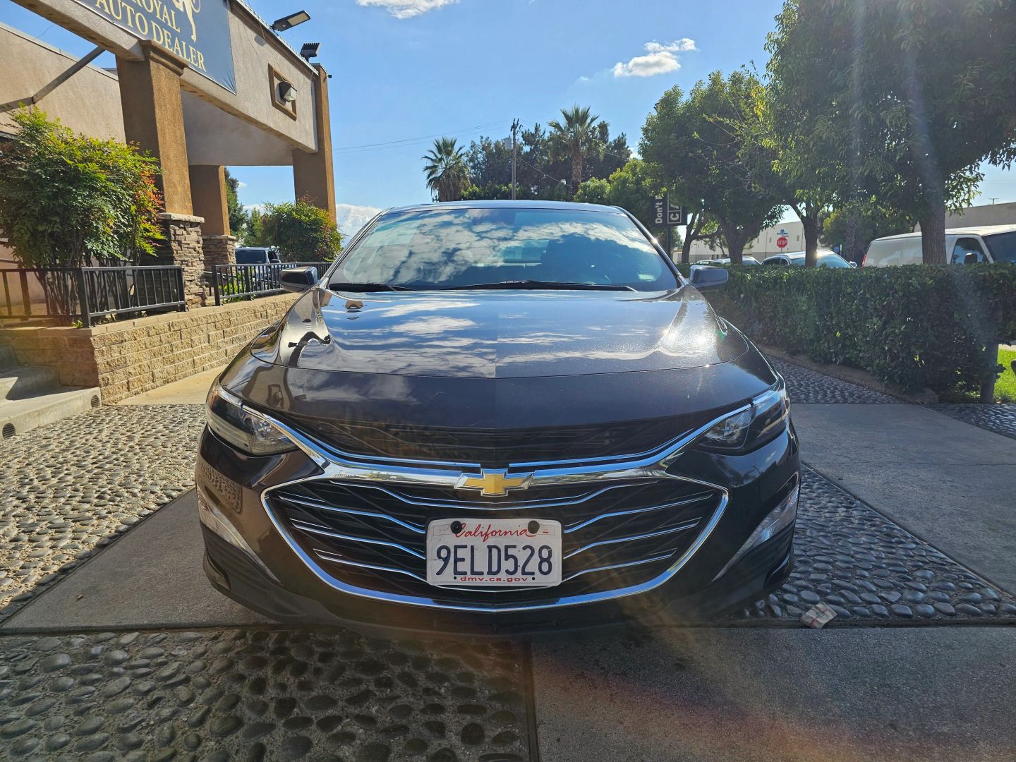 2023 Chevrolet Malibu 1LT photo 2