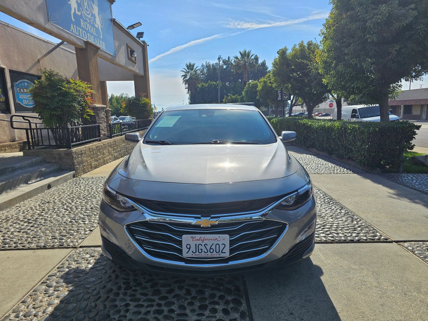 2024 Chevrolet Malibu 1LT photo 2