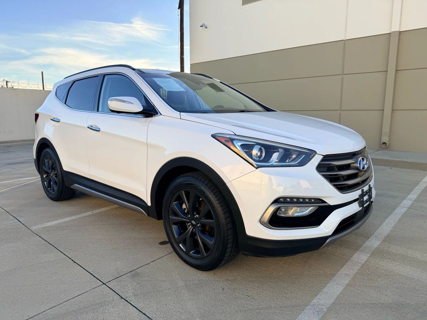 2017 Hyundai Santa Fe Sport 2.0T Ultimate photo 3
