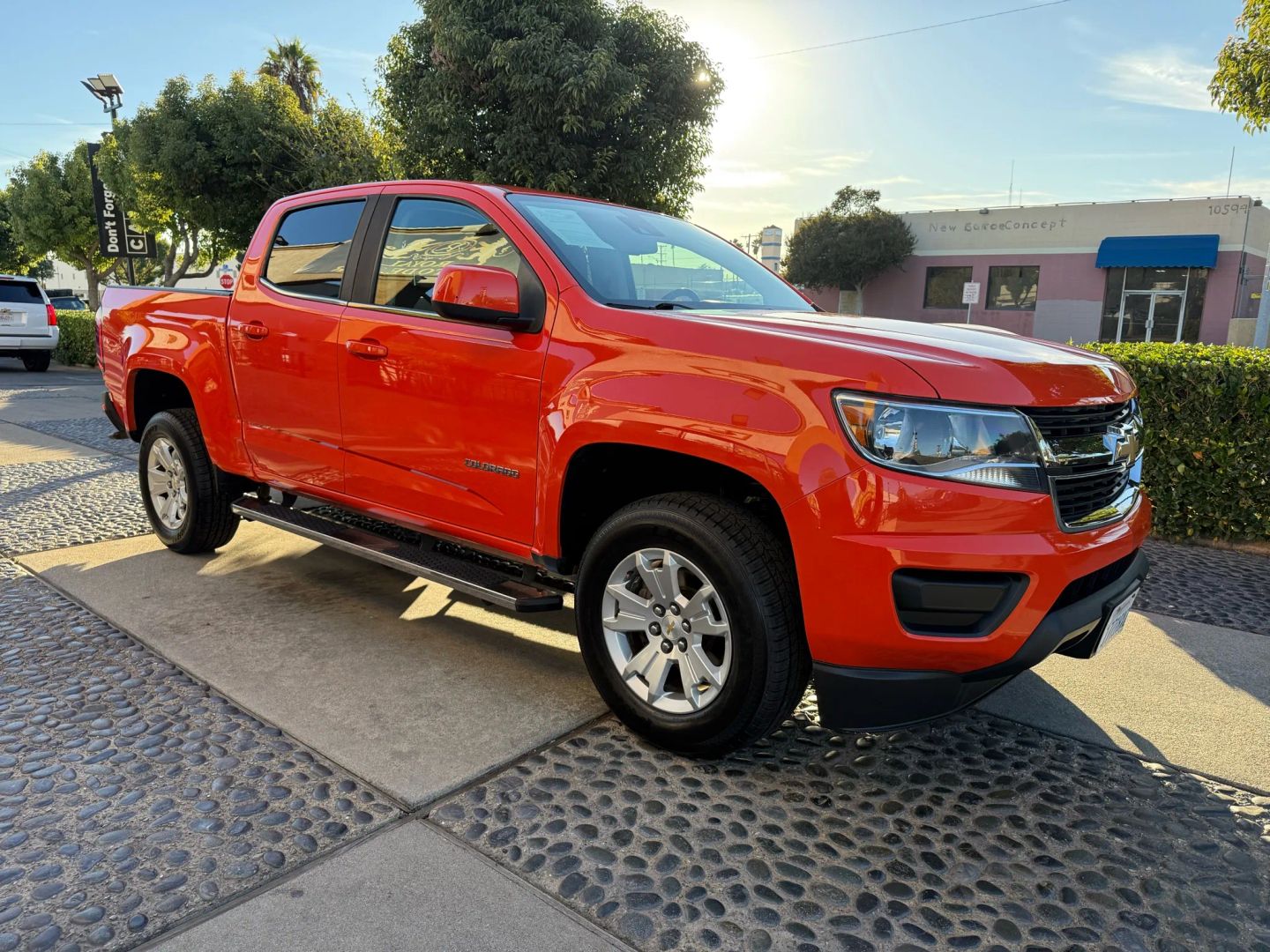 2019 Chevrolet Colorado LT photo 3