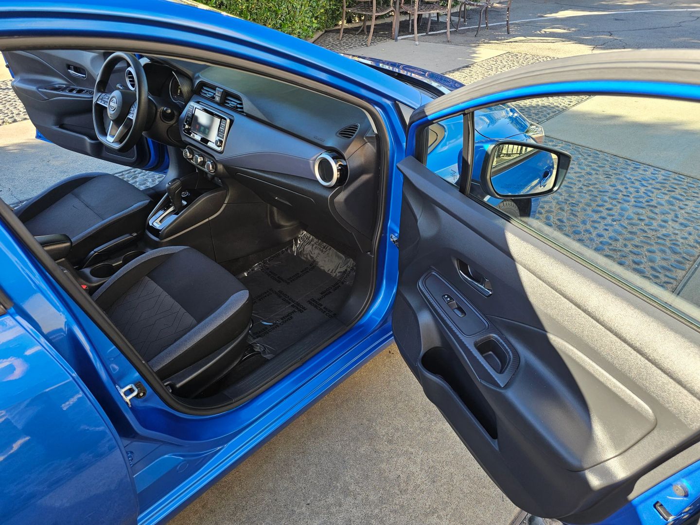 2023 Nissan Versa Sedan SV - Photo 18