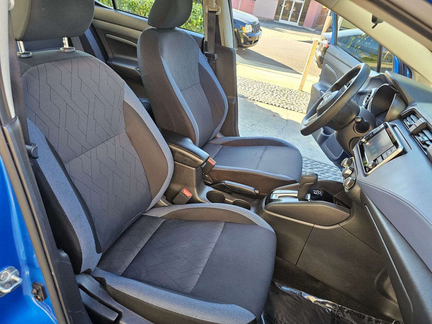 2023 Nissan Versa Sedan SV - Photo 19