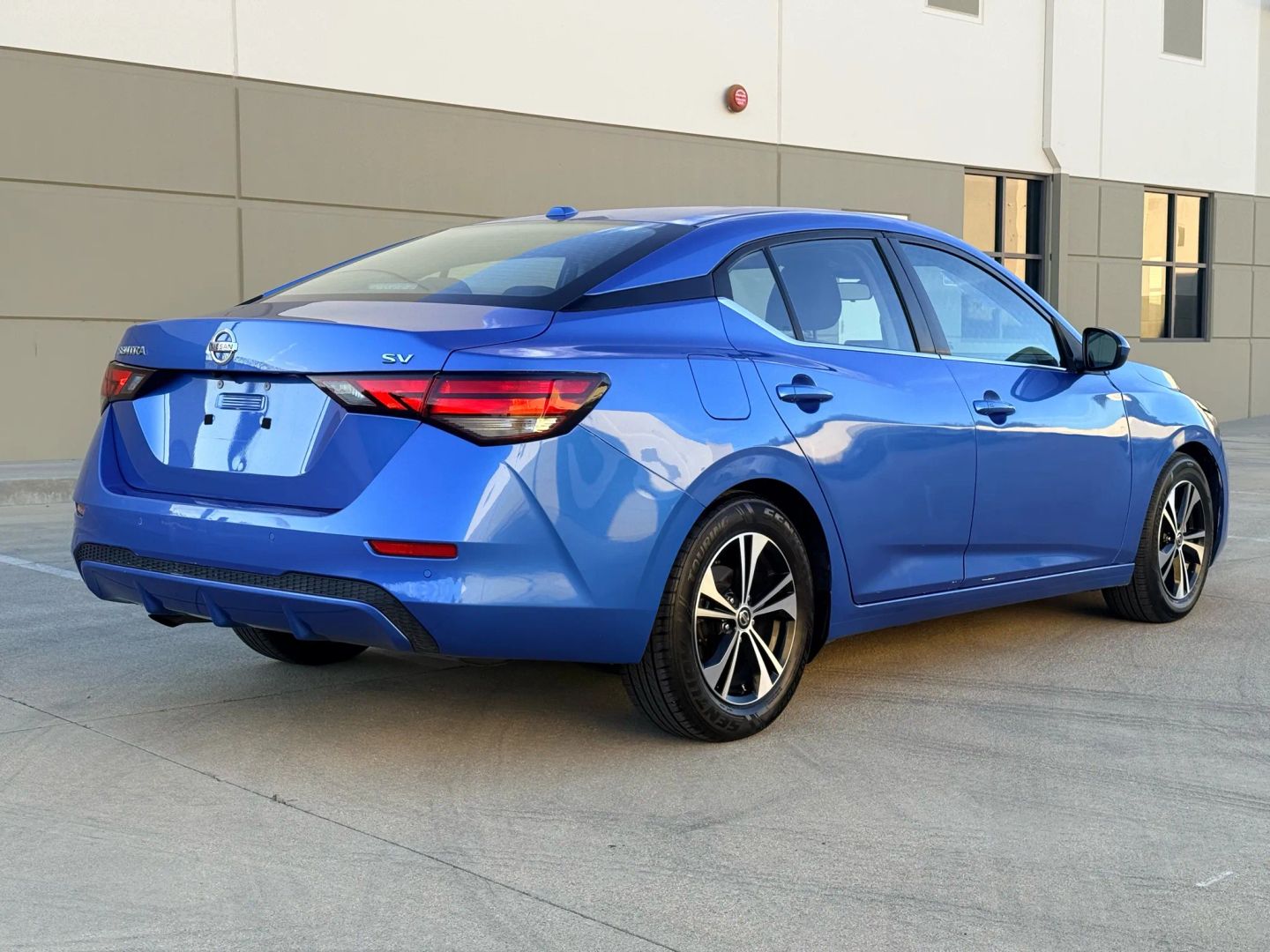 2022 Nissan Sentra SV - Photo 5