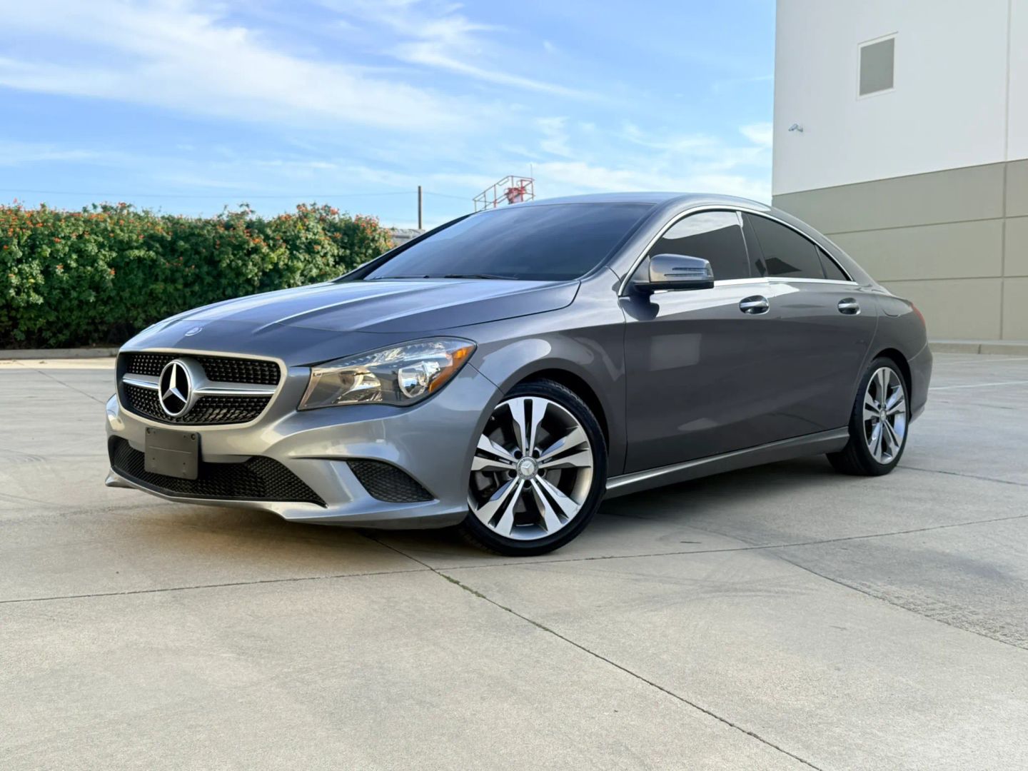 Mercedes-Benz CLA 250 photo 2