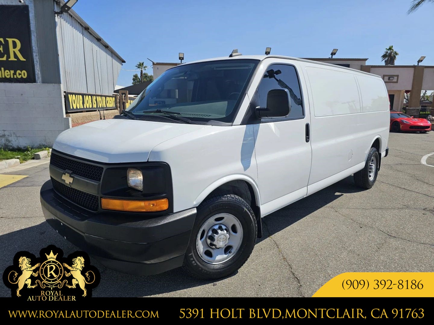 2017 Chevrolet Express 3500 Extended Work Van's photo