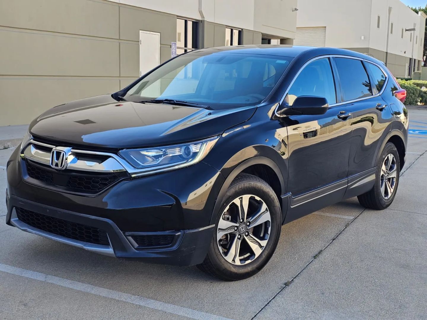 Honda CR-V photo 2