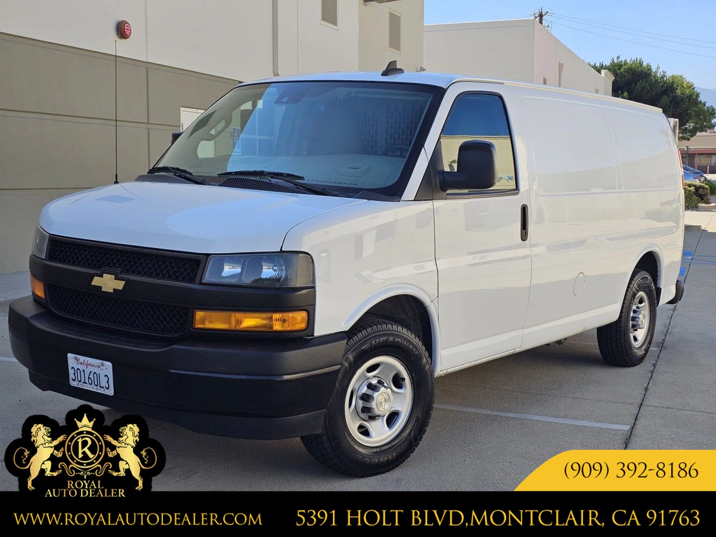2021 Chevrolet Express 3500 Work Van HD's photo