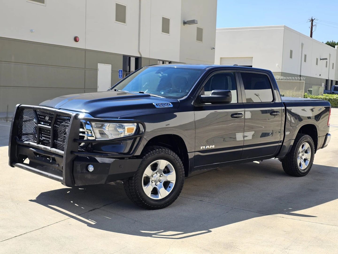 Ram 1500 photo 2