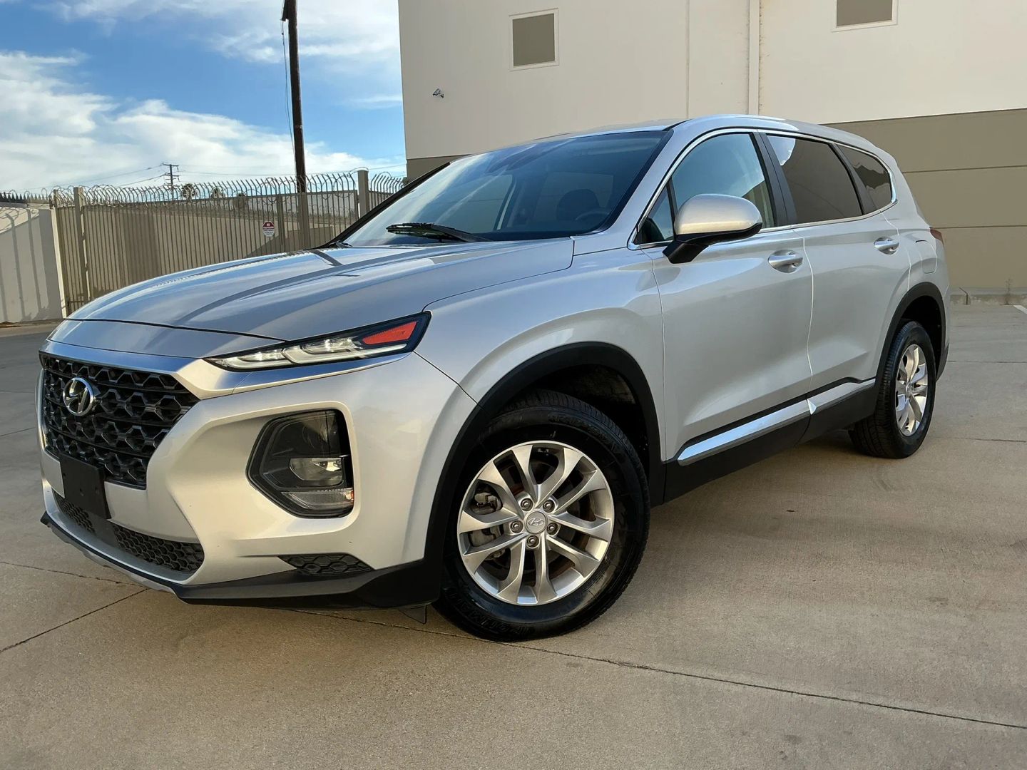 Hyundai Santa Fe photo 2