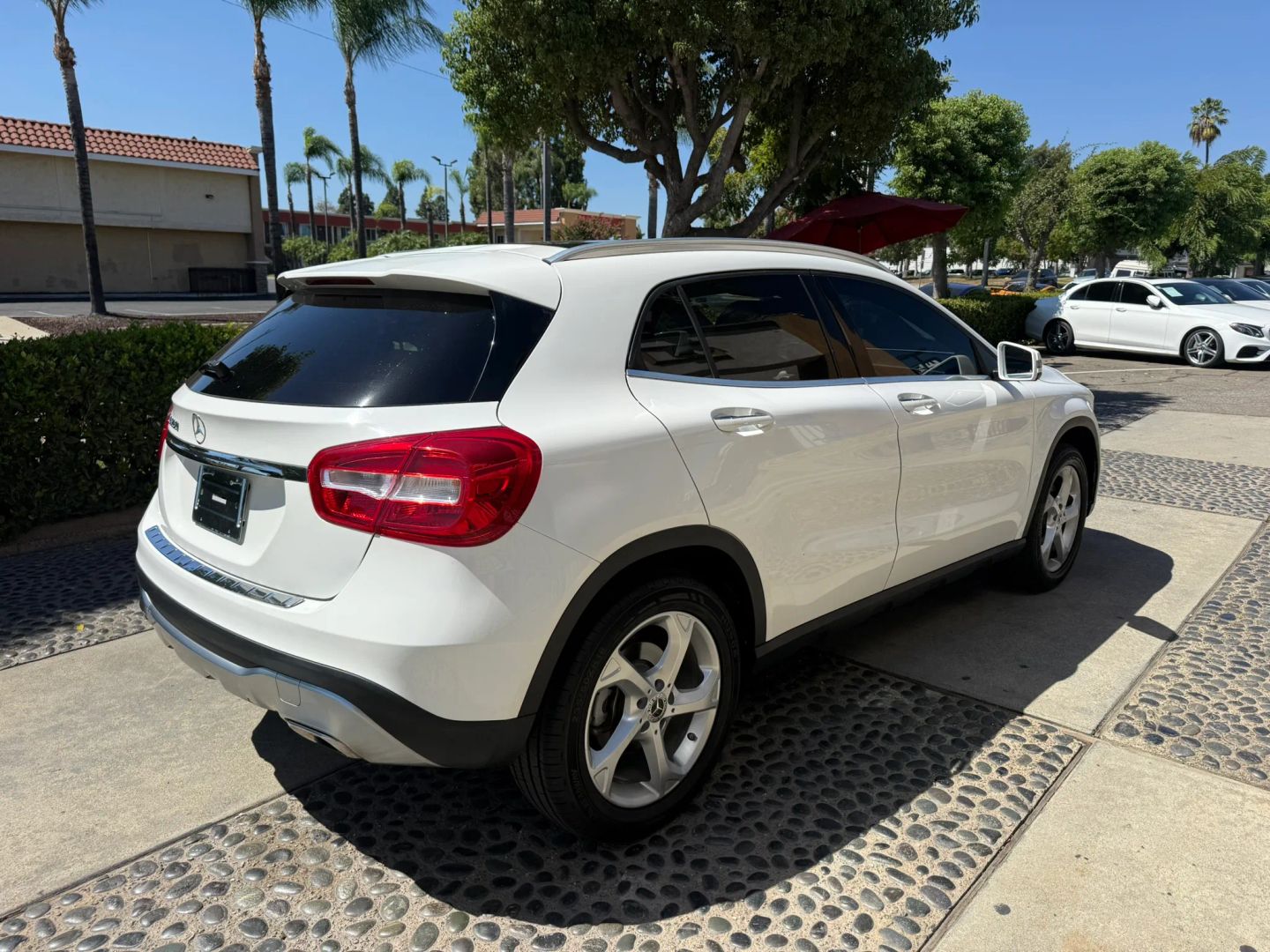 Mercedes-Benz GLA 250 photo 6