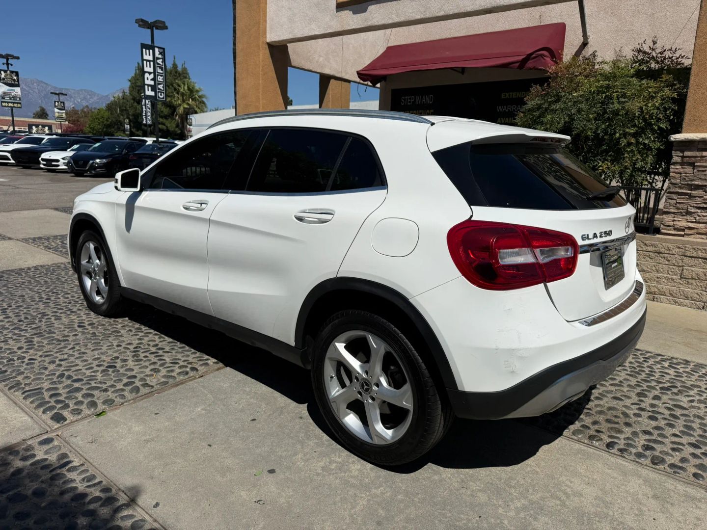Mercedes-Benz GLA 250 photo 8