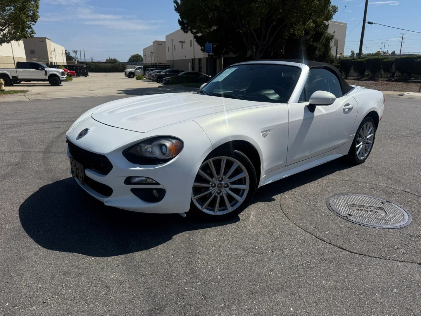Fiat 124 Spider photo 2