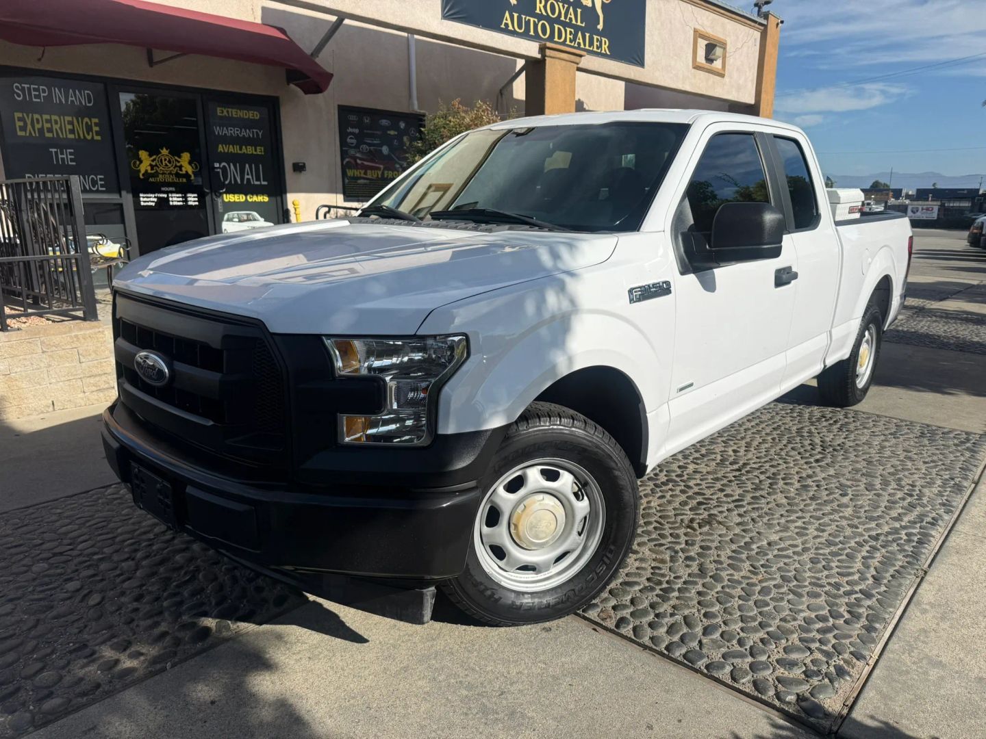 Ford F-150 photo 2