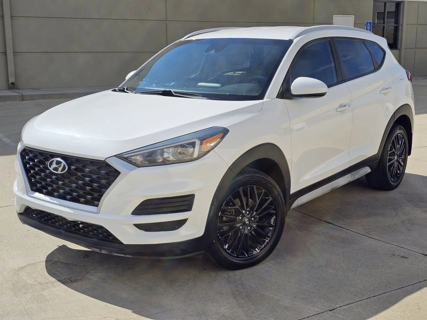 Hyundai Tucson photo 2