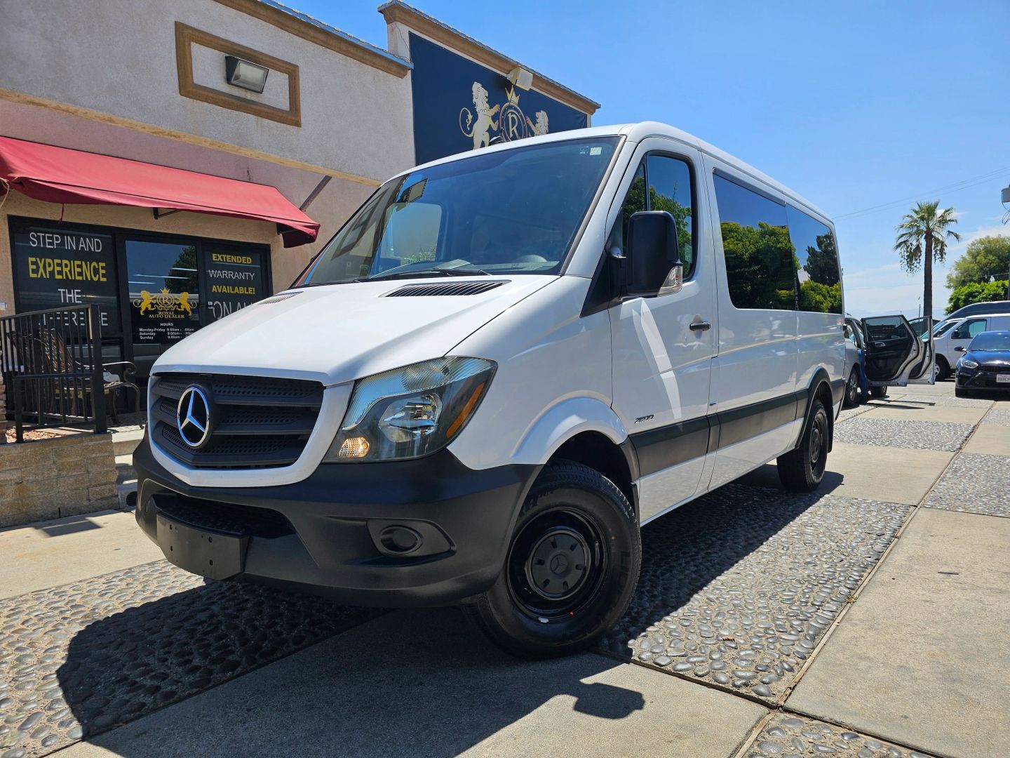 Mercedes-Benz Sprinter photo 2