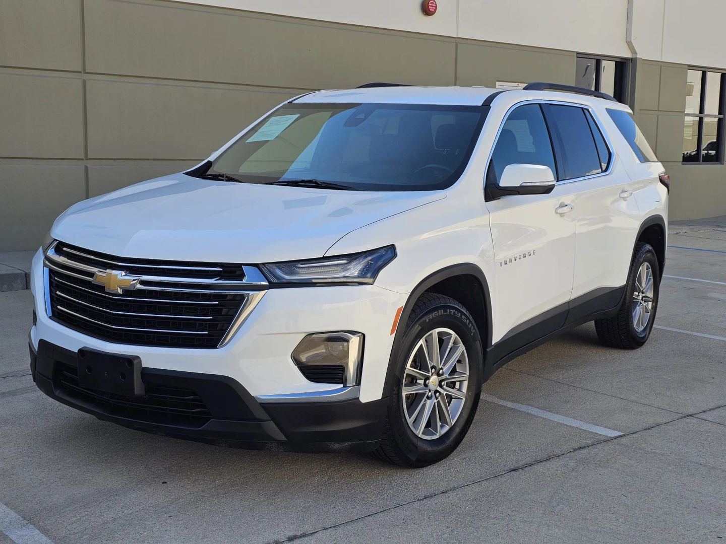 Chevrolet Traverse photo 2
