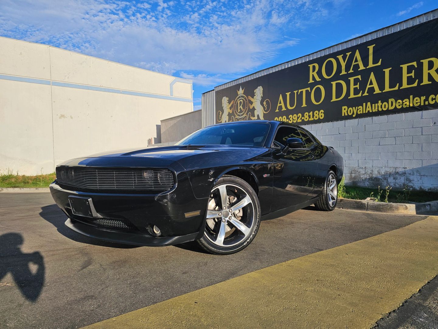 Dodge Challenger photo 2