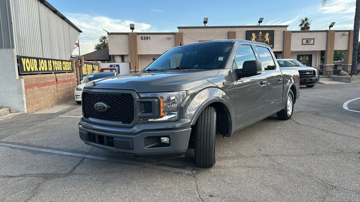 Ford F-150 photo 2