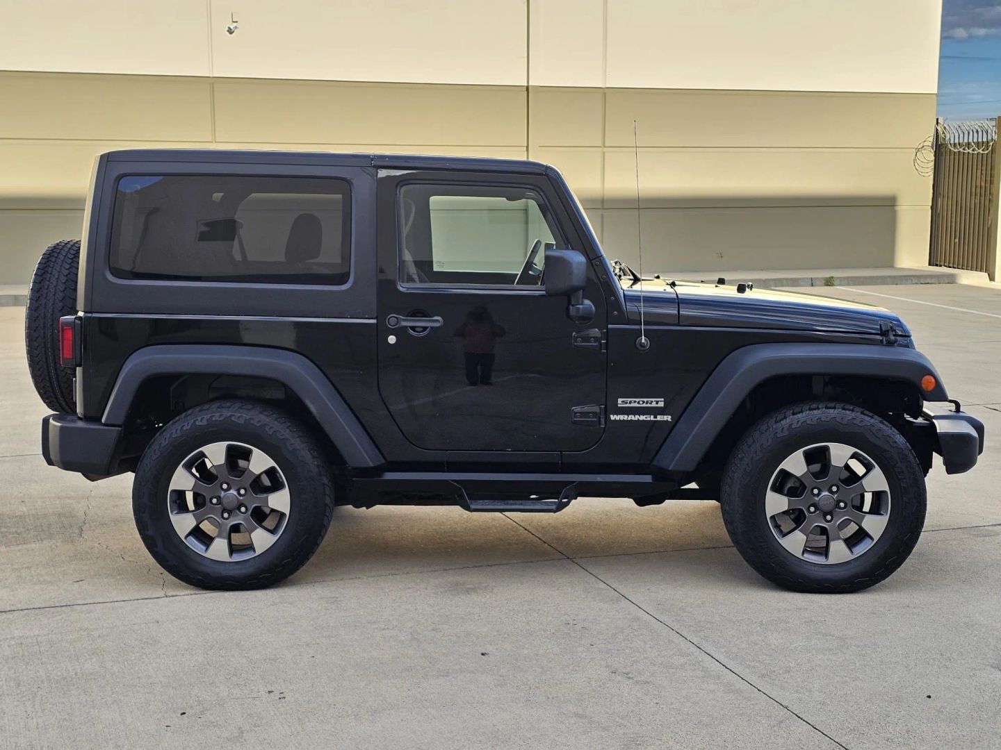Jeep Wrangler photo 5