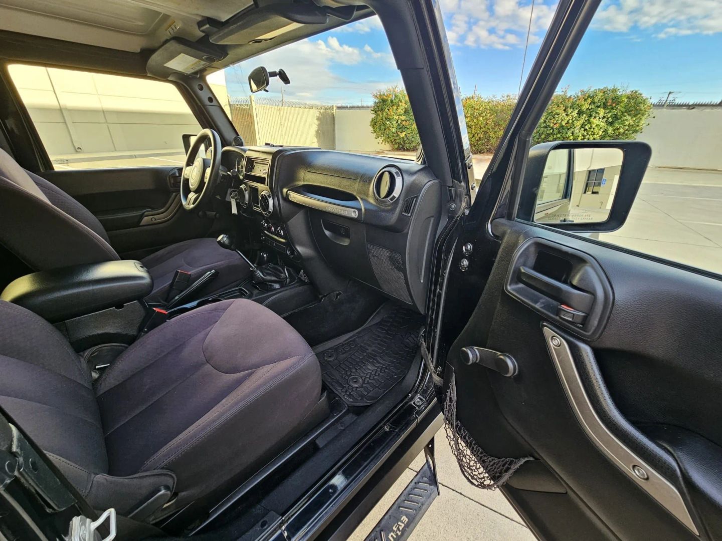 Jeep Wrangler photo 20