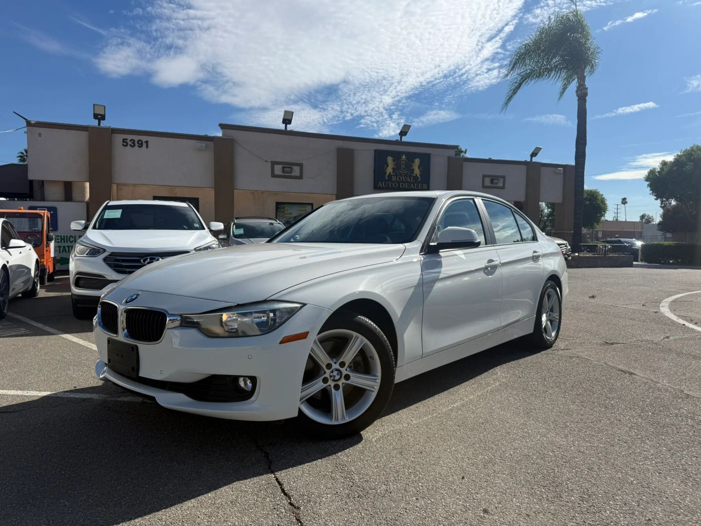 BMW 3 Series photo 2
