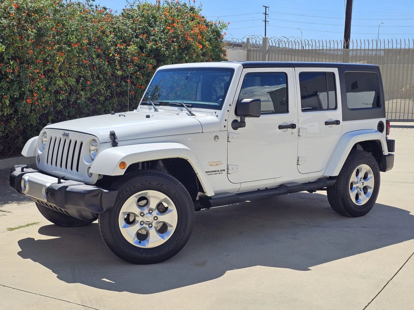 Jeep Wrangler photo 2